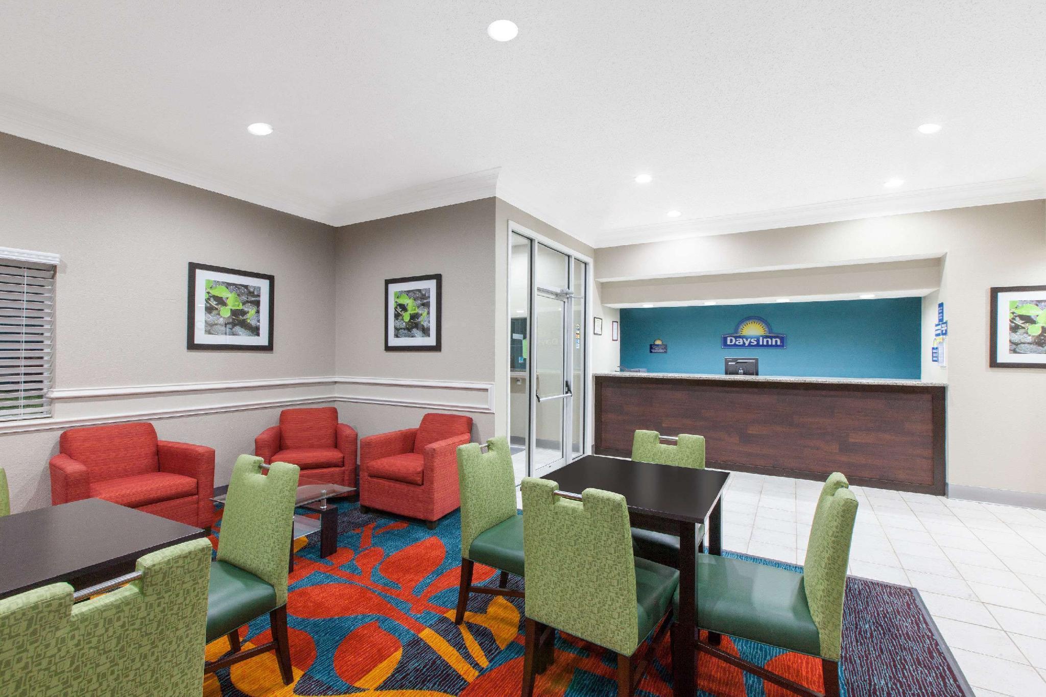 Days Inn By Wyndham אניס מראה חיצוני תמונה